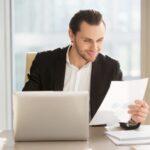 ¿Qué es un indicio y de qué manera se relaciona con los KPI de marketing?