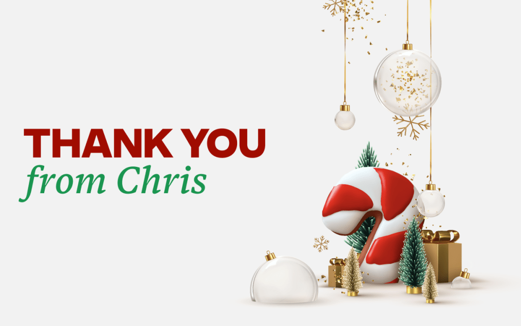 Gracias de Chris. Adornos brillantes y limpios descendieron del cielo, brillando con oro. Galletas Lollipop incrustadas en el suelo. Pino dorado y puntas blanco mate.