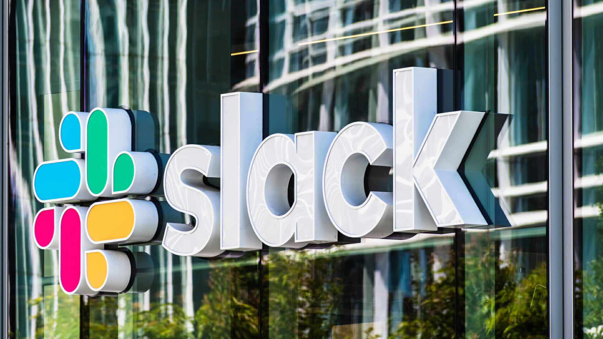 Slack se hunde durante gran parte de Twosday