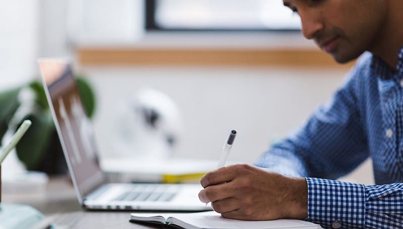 Ejemplos de currículums de especialistas en SEO – Aprendermarketing.es